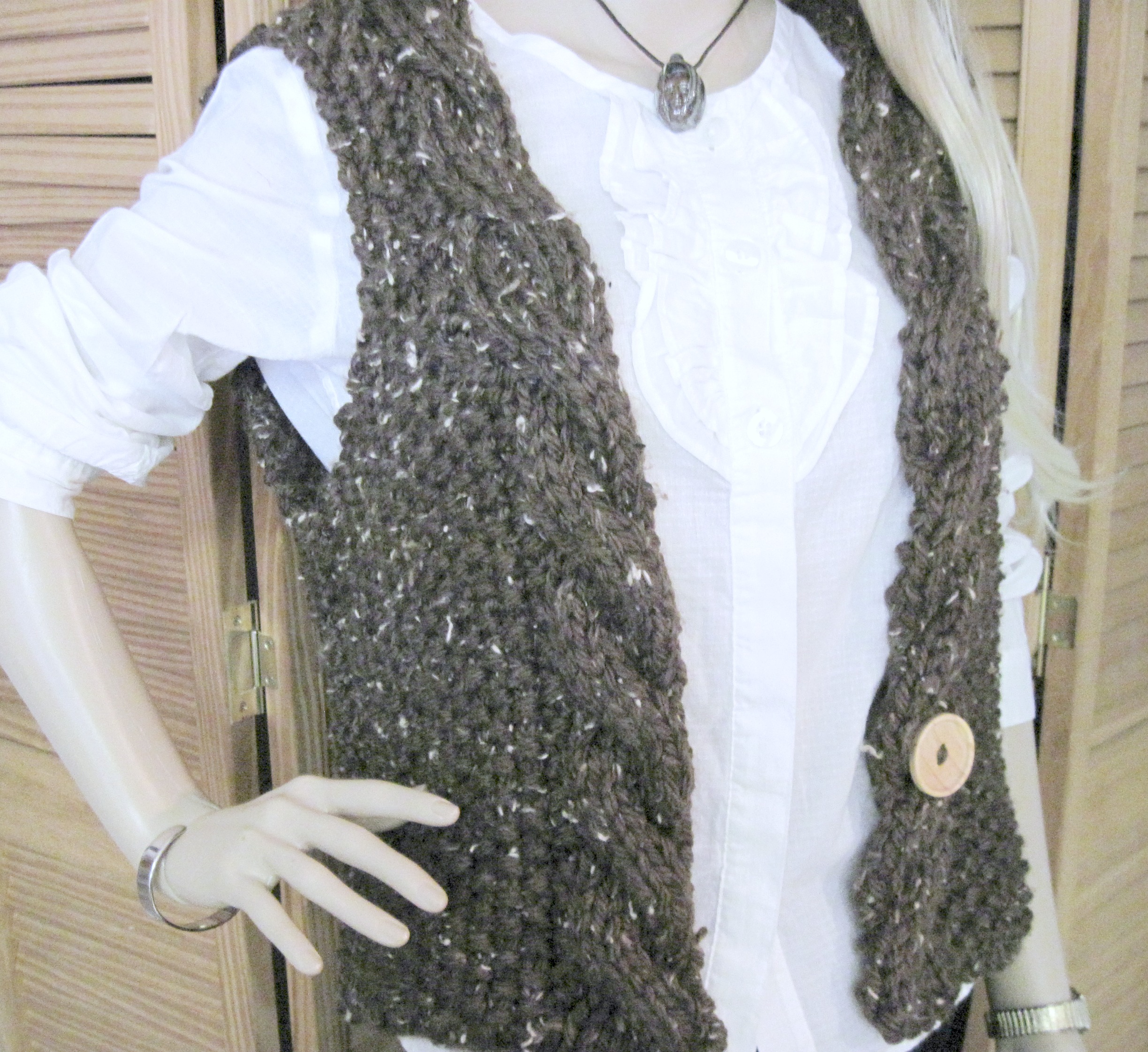 Cable Edged Vest Knitting Pattern For Teen To Adult on Luulla